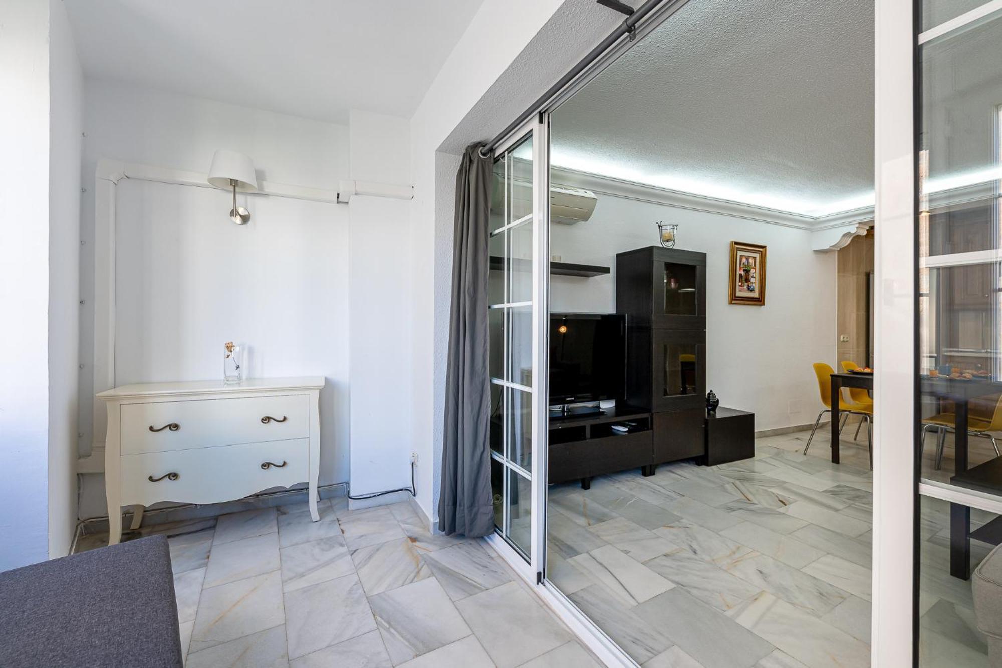 797 Holiday Rentals - Piso Para 3 En La Carihuela Con Piscina Torremolinos Buitenkant foto