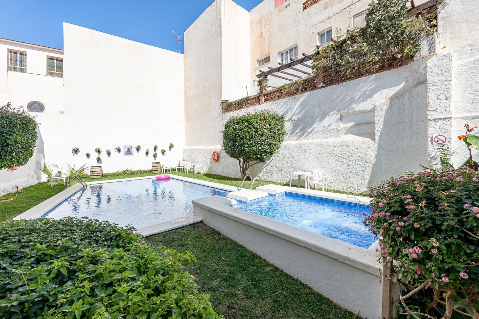 797 Holiday Rentals - Piso Para 3 En La Carihuela Con Piscina Torremolinos Buitenkant foto